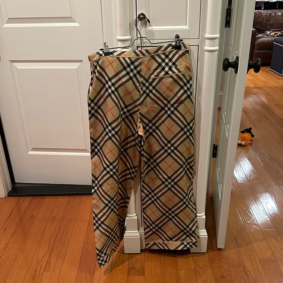 Burberry 100% Silk Beige and Black Checkered Wide-Leg Trousers w/Cuffs - Picture 4 of 5